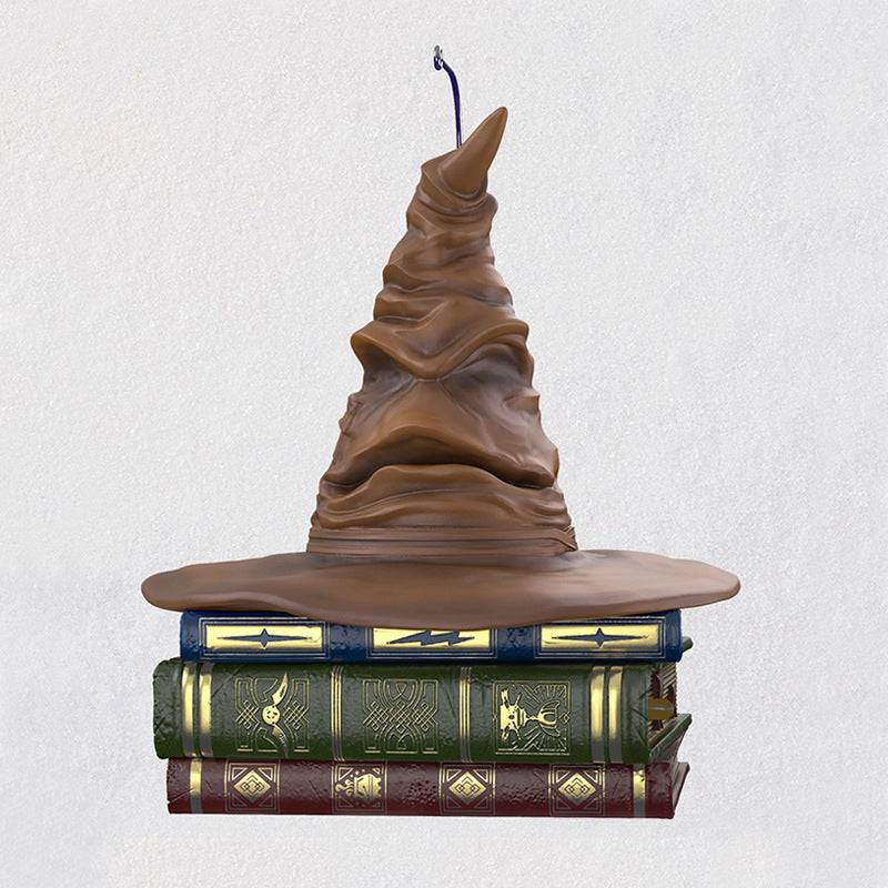 Decorative resin hat figurine from Eprolo's Sounding Magic Hats Souvenirs collection, showcasing intricate design and vibrant colors.