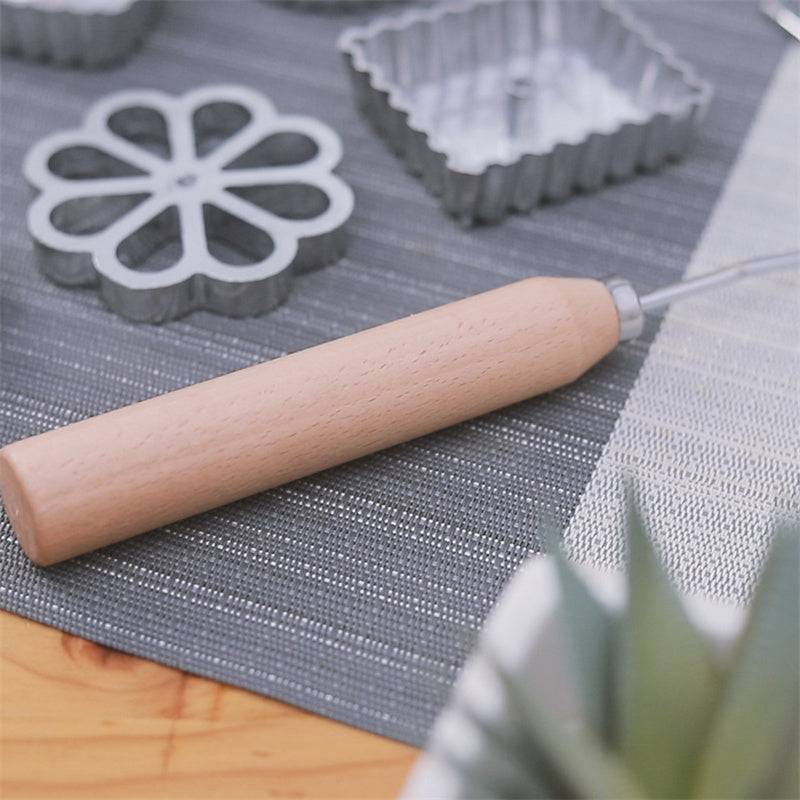 Eprolo aluminum alloy frying mould for baking, kitchen gadget with non-stick surface and ergonomic handle for easy use.