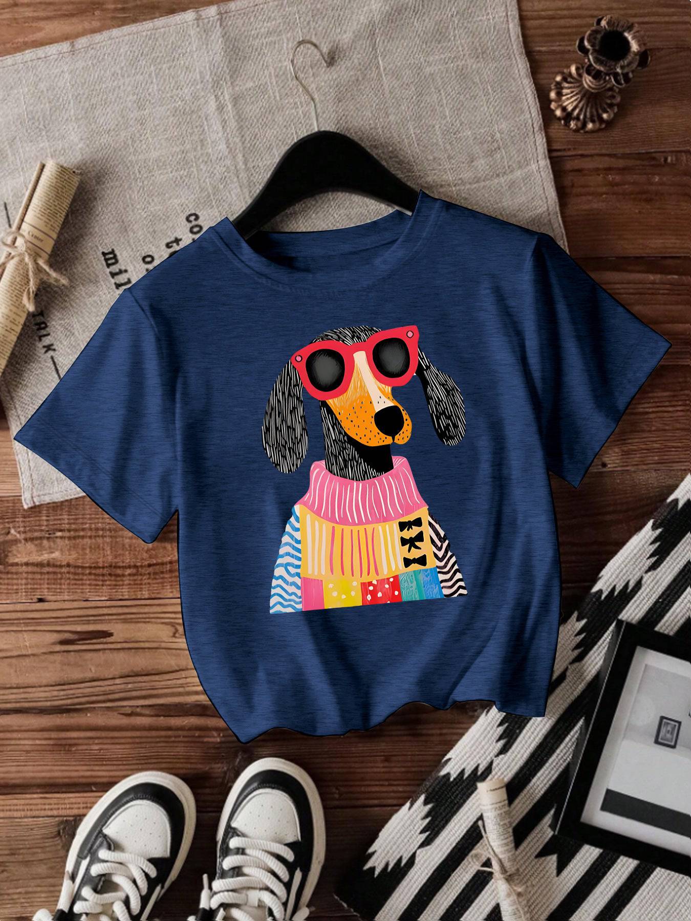 Eprolo female dog short-sleeved T-shirt showing pink fabric and comfortable fit for small dogs.