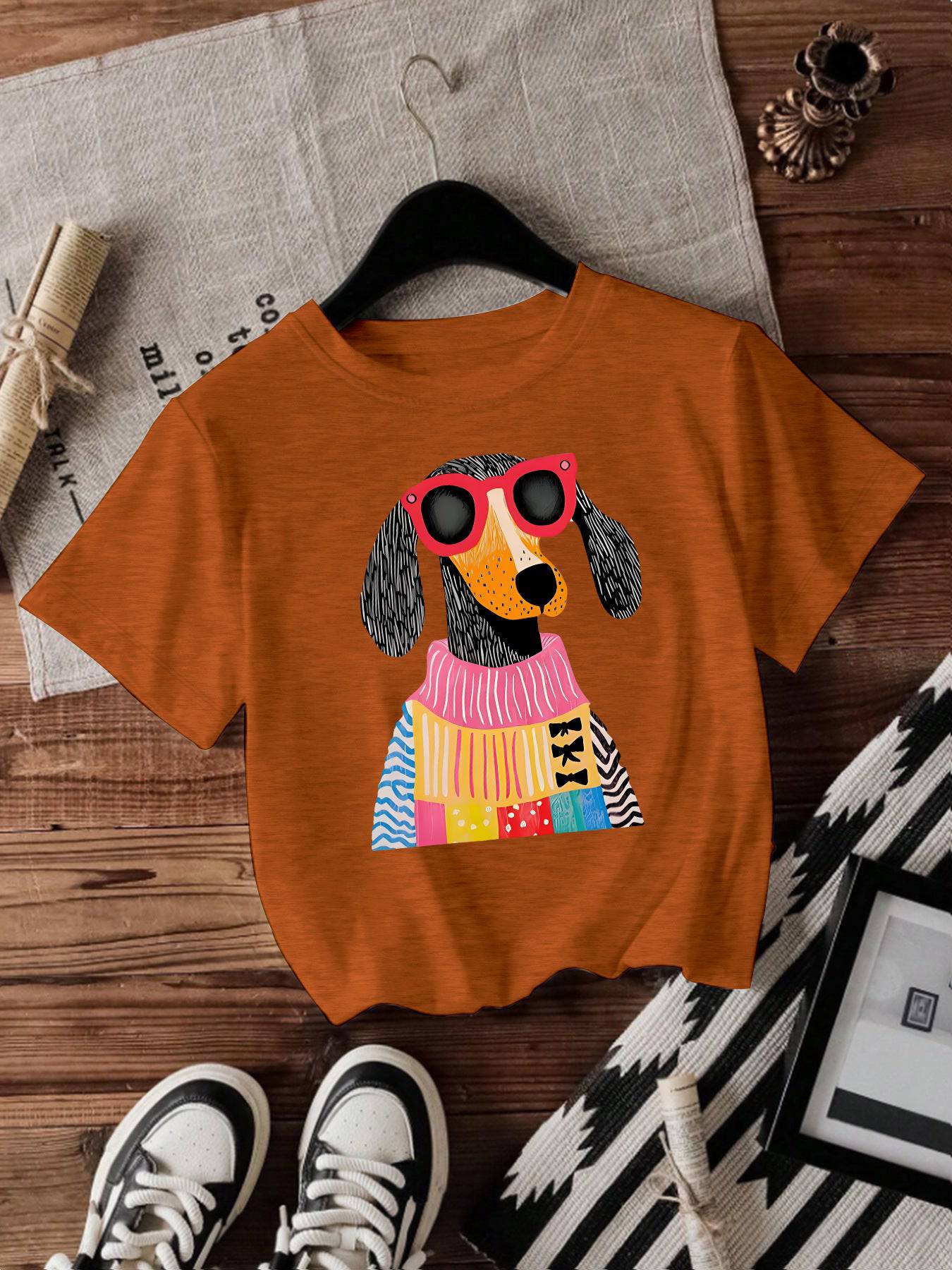 Eprolo female dog short-sleeved t-shirt in pink, fitted design with a round neckline, displayed on a white background.