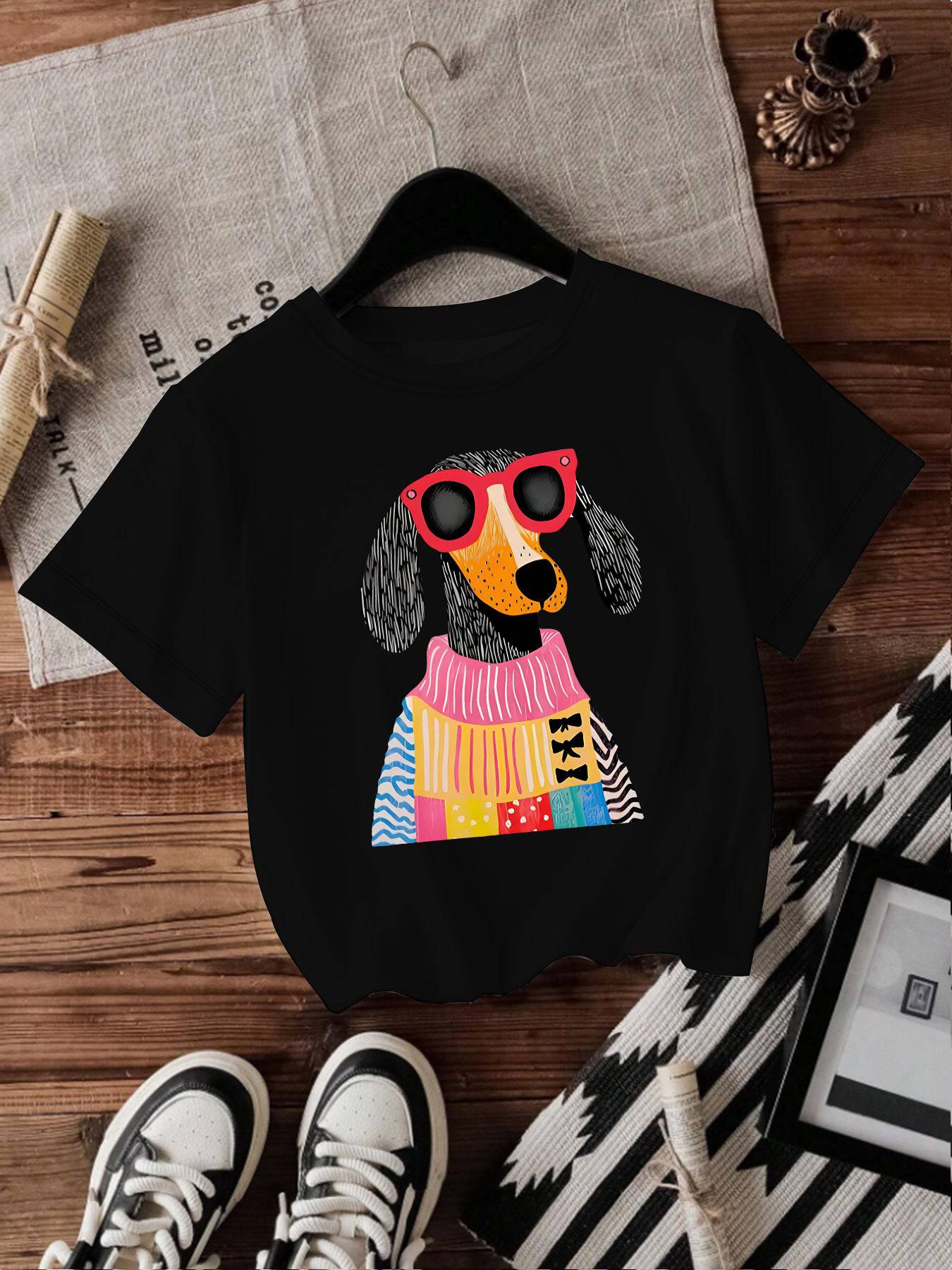 Eprolo female dog short-sleeved shirt in light fabric, displaying a comfortable fit for small to medium-sized dogs.