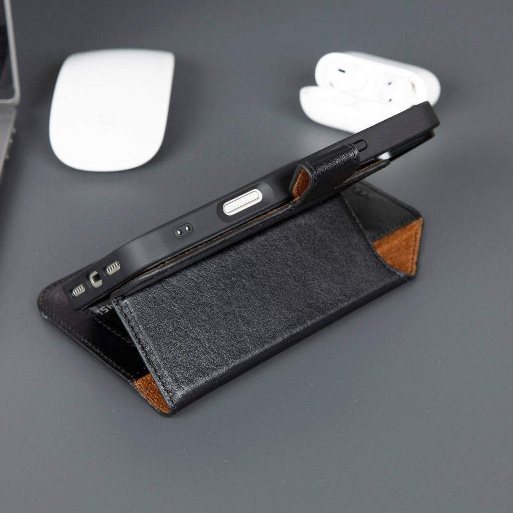 TORONATA Casper iPhone 17 Air leather wallet case in black with MagSafe compatibility, featuring a sleek design and card slots.